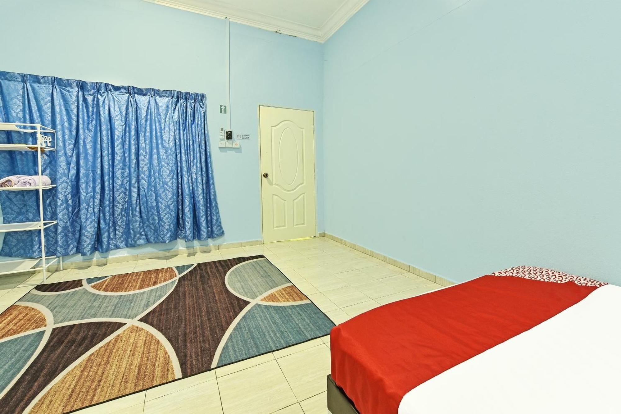 Oyo 90551 Zn Mix Homestay & Roomstay Kampung Raja Luaran gambar