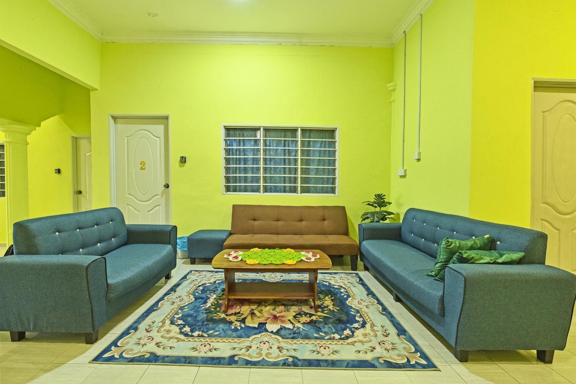 Oyo 90551 Zn Mix Homestay & Roomstay Kampung Raja Luaran gambar
